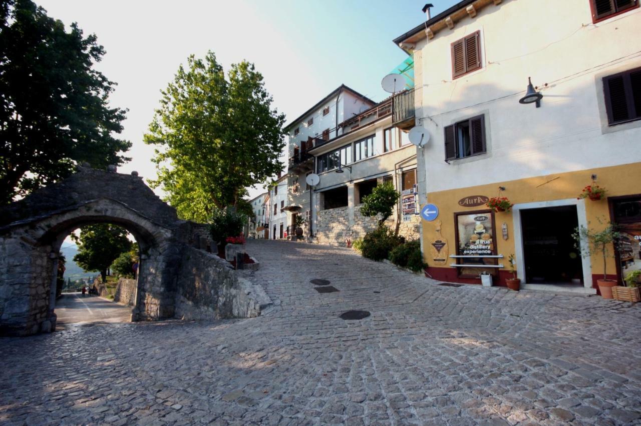 Apartment Bastion Buzet Exterior foto